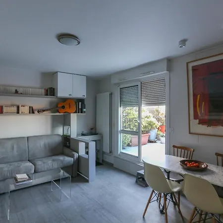 Renovated Studio With A Beautiful Terrace Apartment Paris
